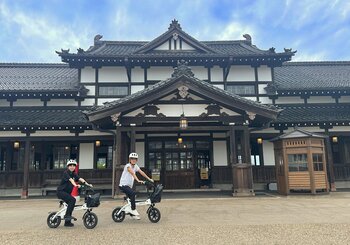 出雲大社めぐりもglafitで！ 旧大社駅に特定小型原付「NFR-01 Lite」を導入