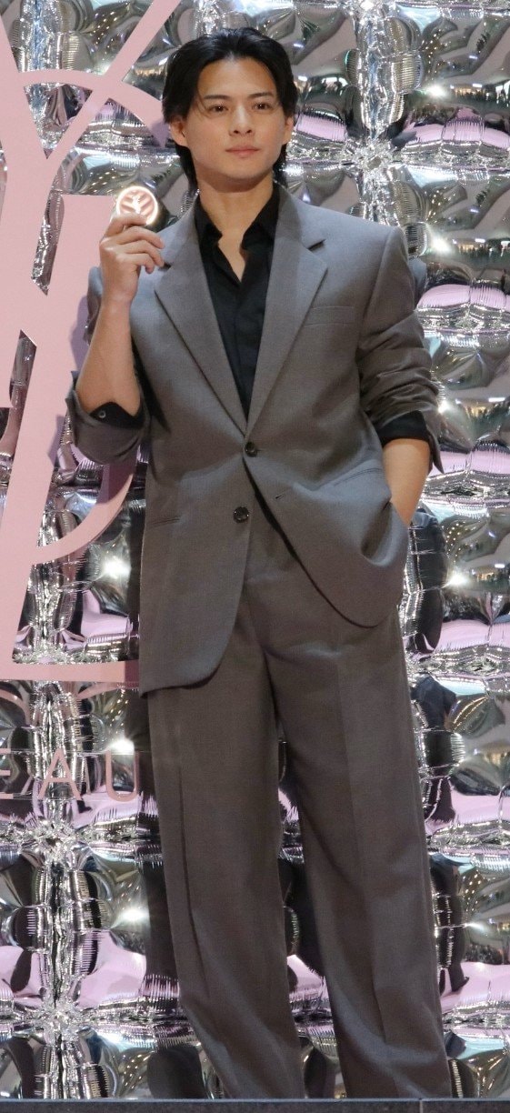 平野紫耀(Number_i)ほほを赤く染めたメイクアップ姿で登場！七夕の