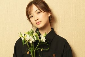 元宝塚・星風まどかが「衝撃を受けた」歌唱力の持ち主は？歌に苦手意識も「上手にならなきゃ！」の思いで前進【宝塚OG劇場】