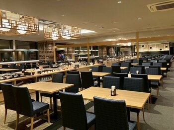 大阪南港の夜景を一望できる絶景レストランにてディナービュッフェ営業スタート！リブマックスさきしまコスモタワーホテル17Fレストラン。