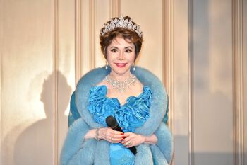 デヴィ夫人 若かりし自分の姿に「やっぱり写真は正直で、今は82歳です」