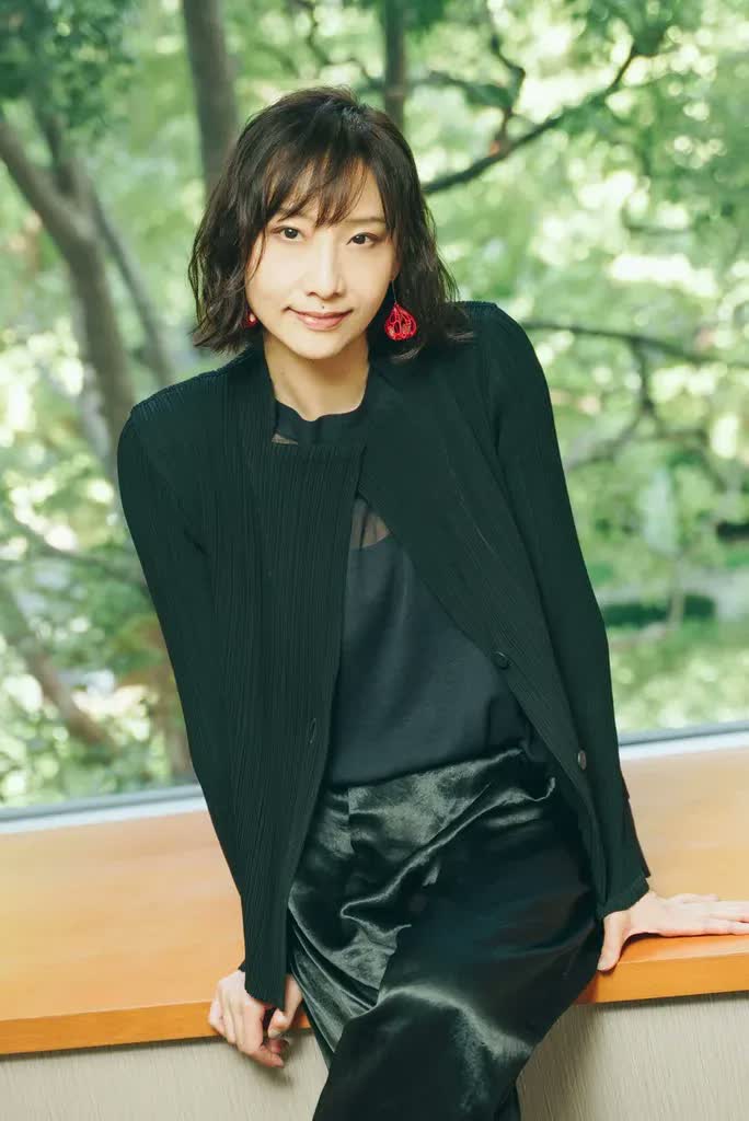 宝塚OG劇場】大空ゆうひ 宝塚退団10年で「やっと息をしやすくなった