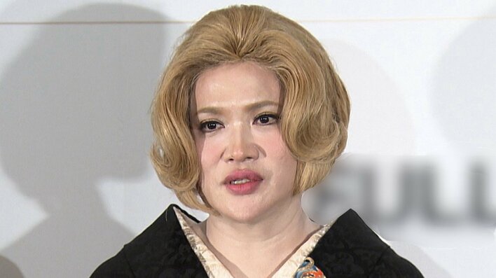 「眉毛が2.3cmズレて…」IKKO(63) 顔面まひで緊急入院していたことを報告 現在は仕事復帰し元気よくおなじみフレーズを披露