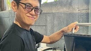 薬丸裕英 ハワイの自宅での様子を公開！「景色が最高のおかず」妻・石川秀美の手料理やバーベキューを味わうリラックスタイムも