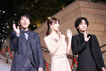 二宮和也、スノーカーペットイベントに登場「希望、絆、愛情が感じられる作品」