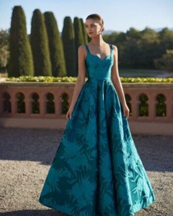 日本初となるスペインのドレスブランド ROSA CLARA（ロサ・クララ）M Collectionのドレス、ドルチェ楽器大阪店で販売開始