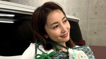 矢田亜希子 大人気の「ラブブ」＆「クライベイビー」でバッグデコ！ネイルまでおそろいに♪「めっちゃ可愛すぎる」「よく似合ってる」