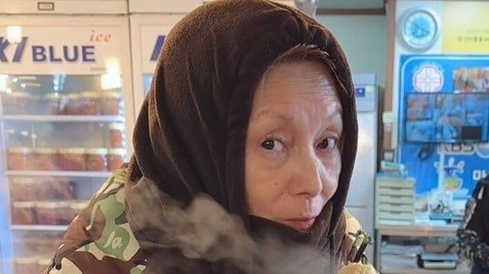 【画像12枚】「子豚にしてやろう」湯婆婆役の夏木マリ “まるで千と千尋の神隠しの世界” の韓国市場を満喫！インパクト抜群のグルメの数々を見る