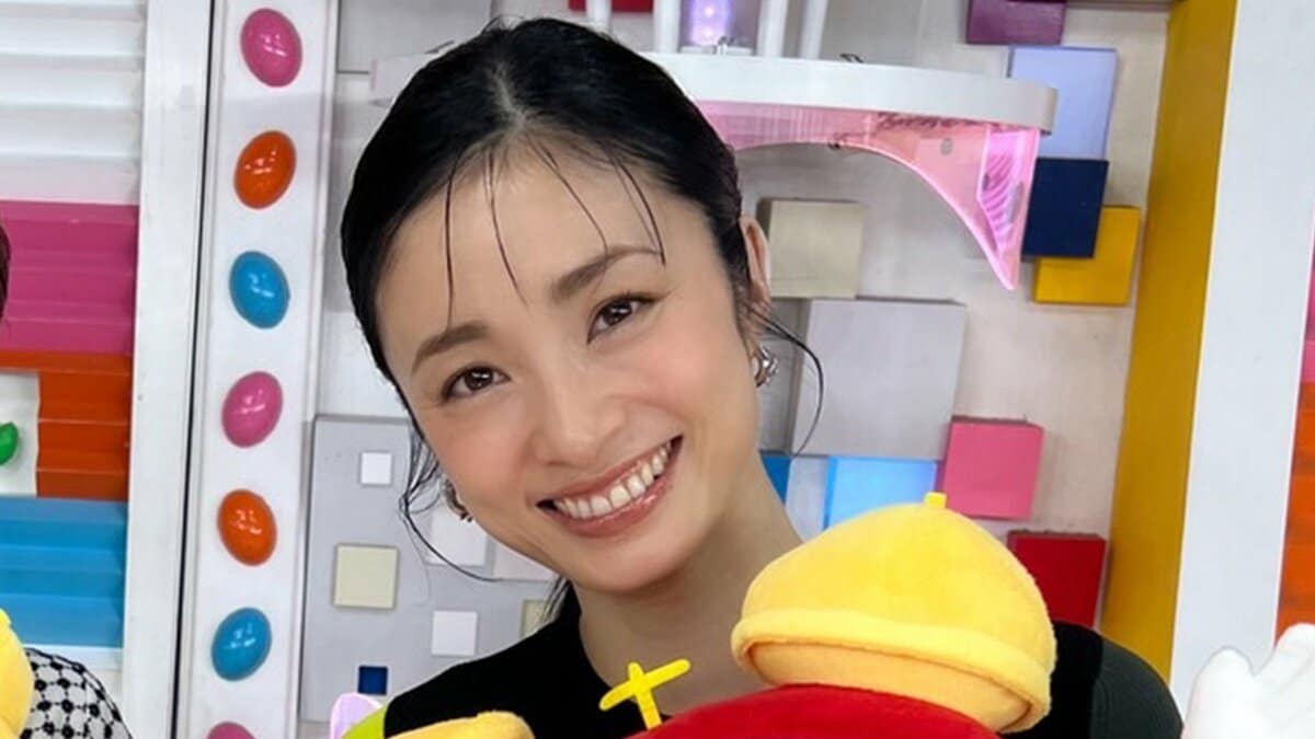 15年ぶり写真集が話題！3児の母 上戸彩(39)「9時には一緒に寝ちゃう