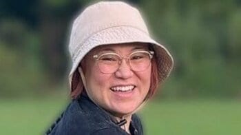 バービー 夫＆娘との“幸せオーラ満載”家族ショット公開！家でくつろぐ愛犬も披露し「犬ってこんな人間みたいな顔するの？笑」と反響