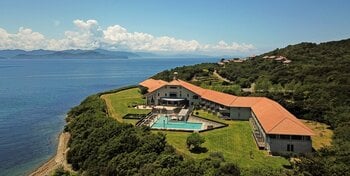 淡路島・鳴門海峡を望む「ホテルアナガ」9月4日より秋の新メニューを提供開始。天然鮑/紅葉鯛/松茸を味わう「秋の和洋折衷」ディナー