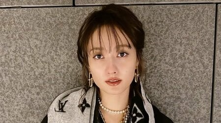 谷まりあ 全身高級ブランドのゴージャスな秋コーデに反響「めっちゃ似合ってる」思わずキュン！な黒縁メガネの“半顔”ドアップショットも