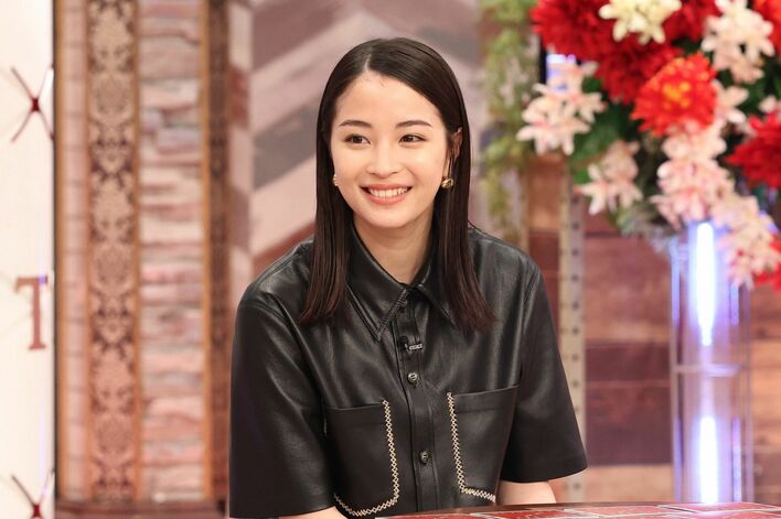 広瀬すず リアリティ番組にどハマり中！休日は「駄菓子をつまみに飲んでいます」