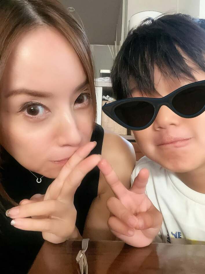 貴重な写真」鈴木亜美 15歳当時のプリクラ披露！約29年前の懐かさ漂う