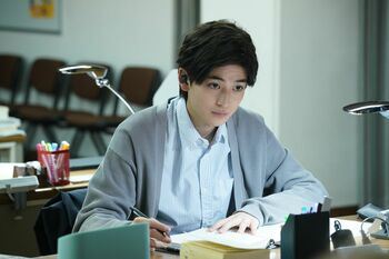 真中（高橋文哉）が学生時代の友人や妹と自身を比較して焦り始め…『女神の教室』第4話予告