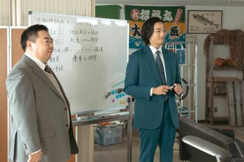 大陽（竜星涼）は三ツ星重工社長の兄・大海（小泉孝太郎）のピンチを知る『スタンドUPスタート』第6話予告