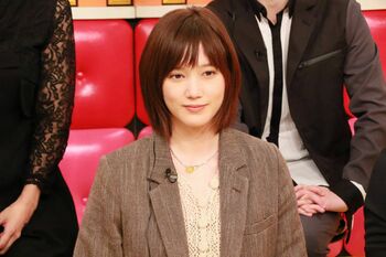 “笑わない男”稲垣啓太に対抗して、“笑わない女”本田翼が誕生！？