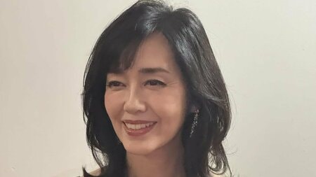 「脚が長い！」早見優 大人の魅力全開の気品あふれるドレス姿披露！ロングスカートでもわかる脚の長さに「スタイル抜群」ファン絶賛