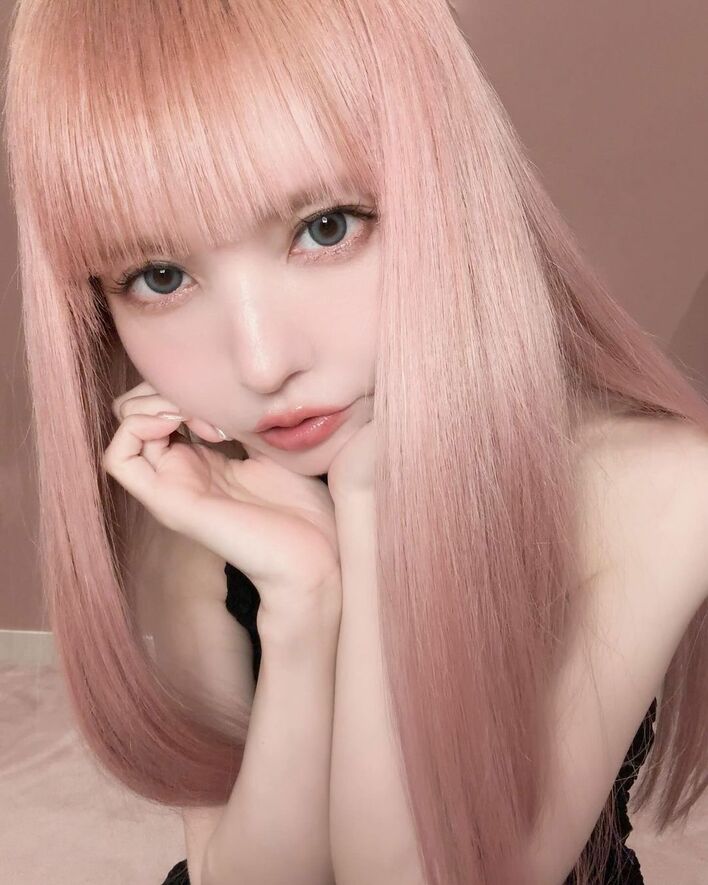 益若つばさ ピンクヘアで大胆イメチェン!ファンのリクエストで前髪は 益若つばさ ピンクヘアで大胆イメチェン!ファンのリクエストで前髪は