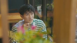 Snow Man・岩本照が秩父旅でモグモグ顔や無防備な寝顔を披露！自身のメンバーカラー・黄色だらけの車内に「テンション上がる！」