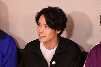 赤楚衛二 “後輩”キャラとしてイジられ「赤楚いきます！」と激辛カルビに躊躇なく挑戦も…獲得賞金に苦笑い