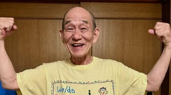 笹野高史 愛車ポルシェとのお出かけショット披露！気品あふれる真っ白なボディーに「カッコいい！」「すげー」山梨名物“吉田うどん”も堪能