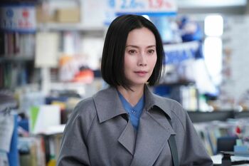 誠司（二宮和也）の記憶喪失まで見抜いた桔梗（中谷美紀）が最後の放送で動く！＜『ONE DAY』第4話完全版＞