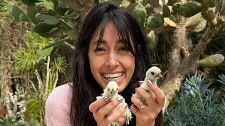 「ナマケモノがお家に…」森泉 自宅で飼うナマケモノのモグモグタイムを披露！優雅にぶら下がりながら懸命に味わう様子に「好物なのが分かる〜」と反響