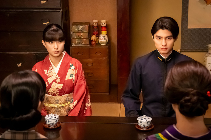 波うららかに、めおと日和 アクリルスタンド 芳根京子＆本田響矢