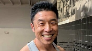 若返ってる!? なかやまきんに君 “9年分”の比較ショットに「時間止めてる？」「肌ツヤ変わってない」とファン驚き！衰え知らずな姿でニッコリ笑顔を披露