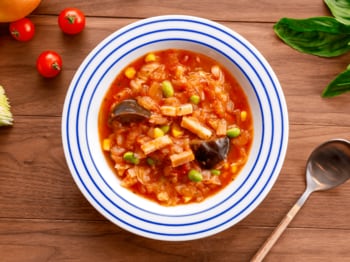 一杯で完結する「食べるスープ」誕生！7種の具材を使用した「バジル香る具沢山ミネストローネ」