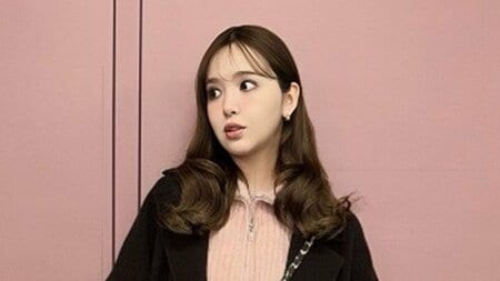 妊娠中期の藤田ニコル ふっくらお腹に合わせたゆるっとおしゃれ私服コーデに「足長い！」と反響！“遊びを入れた”スタイルに「参考になる」