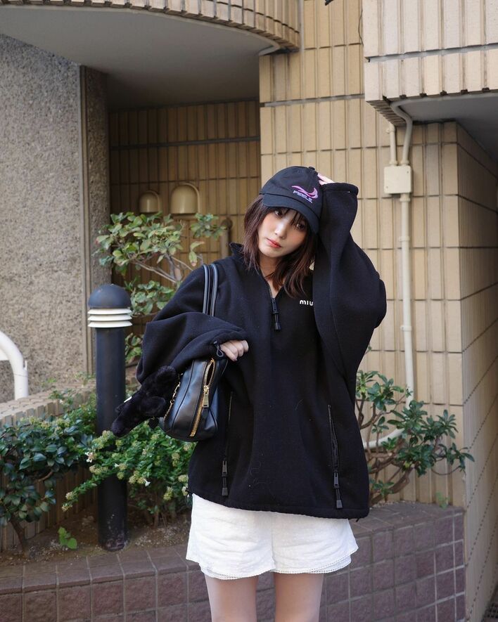 本田翼 太ももあらわなショーパン美脚＆難しすぎる“アイテム”着こなす