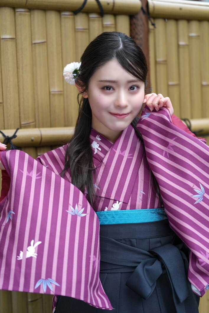私立恵比寿中学・風見和香 しなやかな体と透明感ある姿をおさめた写真