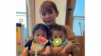 中川翔子 生後7ヵ月双子が“初納豆を味わう姿”を公開！パクッと食べた後の愛嬌満点なリアクションに思わずほっこり「大好きみたい」
