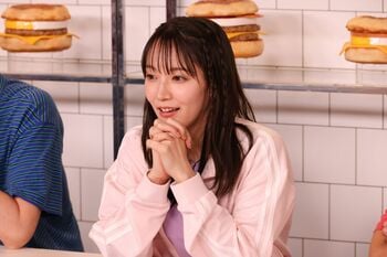 吉岡里帆が山内健司に平謝り！？「私たちが悪戦苦闘しているのを楽しんで見ていただけたら」