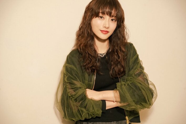 【写真12枚】撮り下ろし！大泥棒役への意欲を語る石原さとみの写真を見る