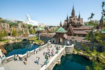 【写真66枚】ディズニー新エリア『アナ雪』に行ってみた！美しい氷の宮殿などが登場