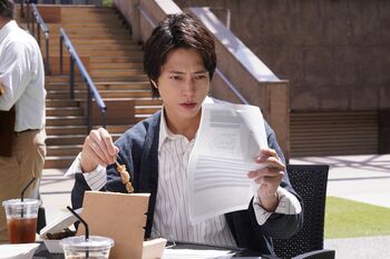 山下智久 “鬼の晴原”から“さわやかハルカン”に変身！「アイドル山P！」「めっちゃファンサ」『ブルーモーメント』