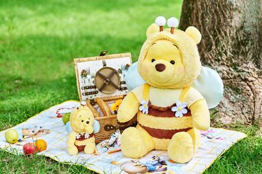 芸能人愛用のおすすめ最新情報 画像75枚】プーさんがミツバチ姿に！ぬいぐるみやレジャー アウトドア寝具