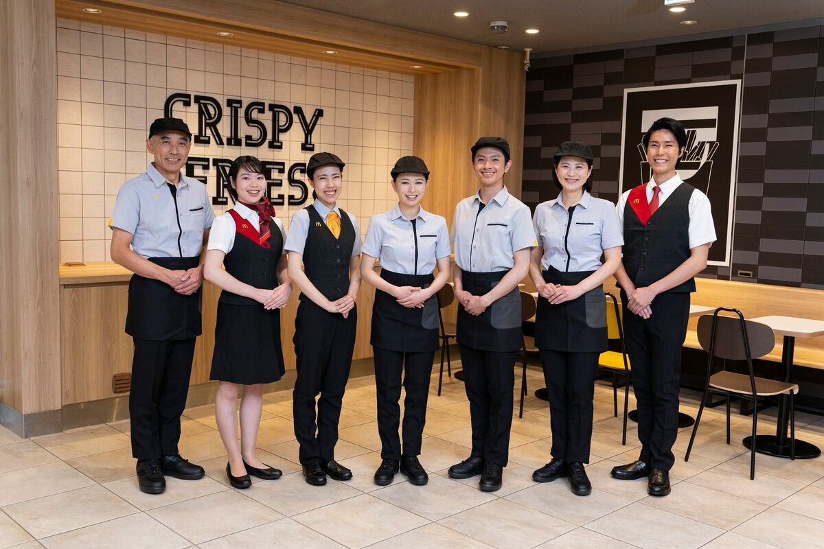 板前みたい」マクドナルドが投稿した意外すぎる初代ユニホームが