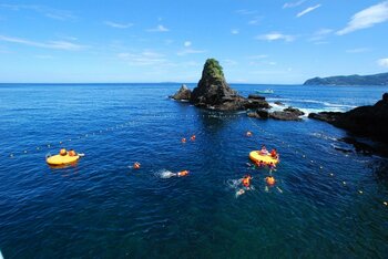 ホテルニューアカオ 海と一体になれる夏の風物詩「オーシャンプール」を7月1日より営業開始