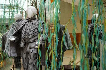 【新国立劇場】〈初台アート・ロフト〉舞台衣裳展「ゆらぎー柳桜の景ー」展、 ５月ワークショップ［柳オブジェ作り］