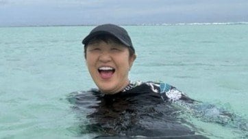 北斗晶 グアムで夫・佐々木健介との“幸せいっぱい”仲良しツーショット公開！59歳迎え澄んだ海にプカプカ浮かぶ姿に「めっちゃ気持ち良さそう～」
