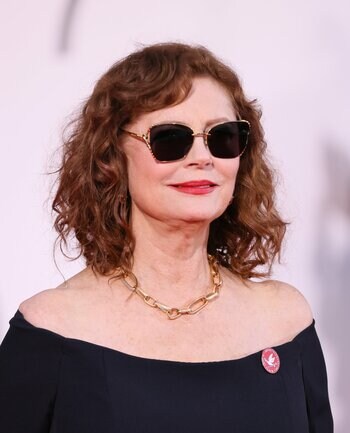 【ブルガリ】スーザン・サランドンが第83回 ヴェネチア国際映画祭のレッドカーペットにてブルガリのアイウェアを纏う