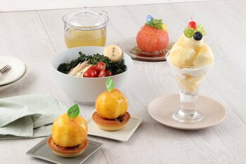JR立川駅「エキュート立川」猛暑に負けない！桃とトマトで“潤いチャージ”「MOMOTOMATO」フェア初開催！フレッシュな桃の贅沢パフェから、みずみずしいトマトの冷やし茶漬けまで、全18商品が大集合