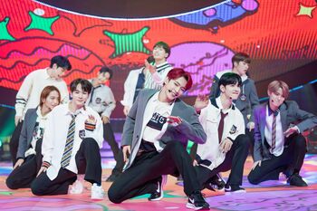 JO1 爽やかに、セクシーに、可愛く、ワイルドに…“無限大”の可能性を見せる“宇宙旅行”へ出発！