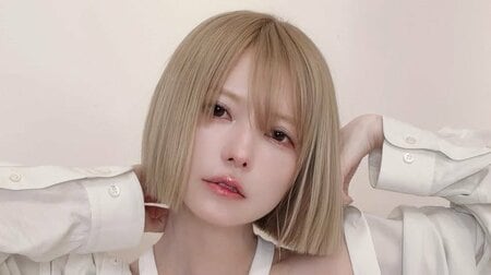 「変わらんすぎんか！？」益若つばさ 17年前のギャル姿を“完全再現”した比較写真公開！金髪ロング×ドーリーコーデに「奇跡」「あの頃のまま」