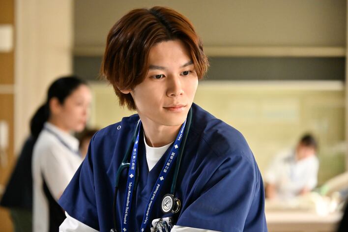 萩原利久「勇気を持たなくても発言ができる雰囲気」江口洋介＆松嶋菜々子が作り出す現場の空気感に感謝【『救命病棟24時』インタビュー】