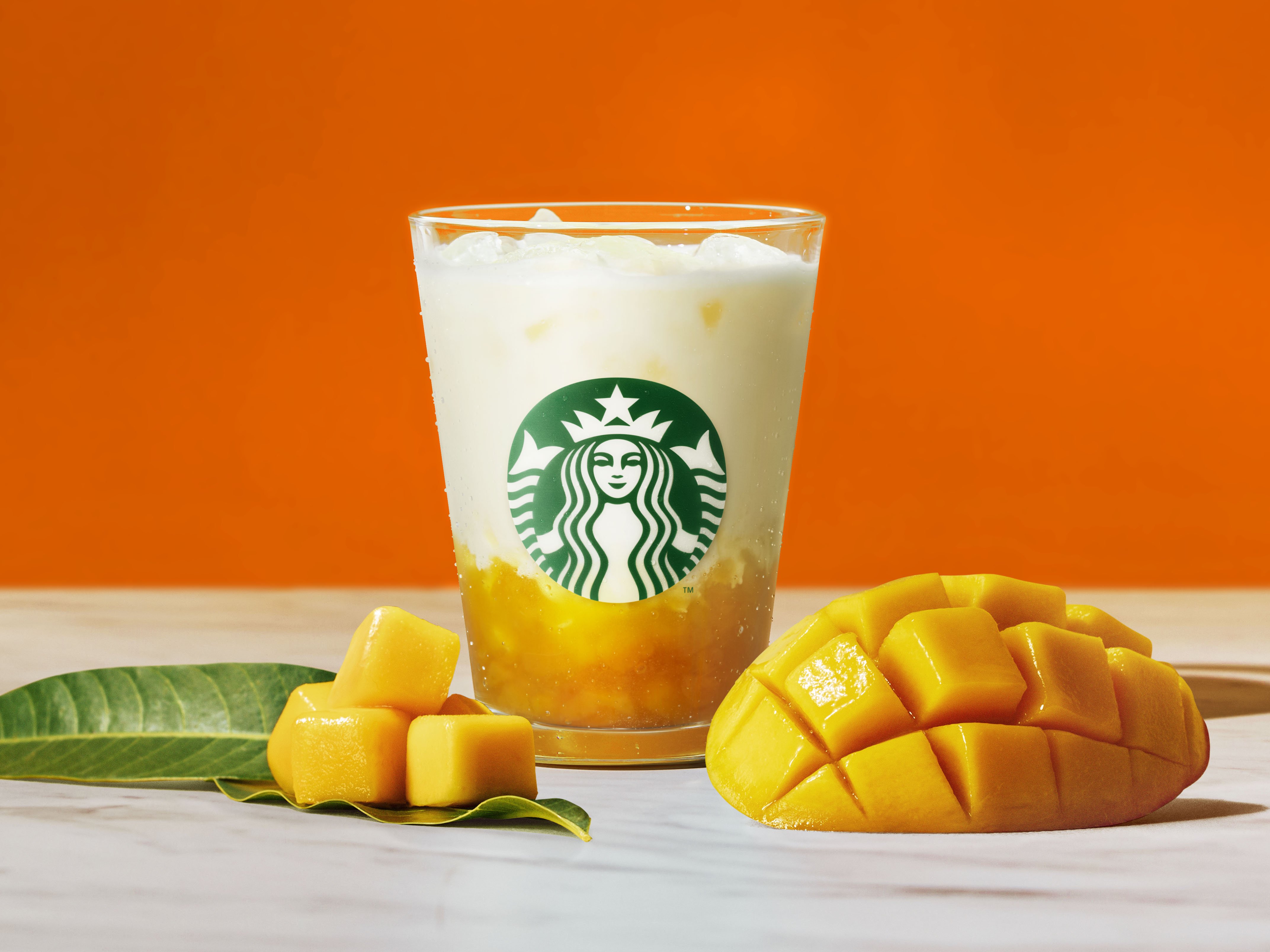 スタバ新作】マンゴー果肉×ミルクの『マンゴー オレ』が新登場！6月11